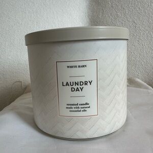 White Barn Laundry Day Scented Candle - White